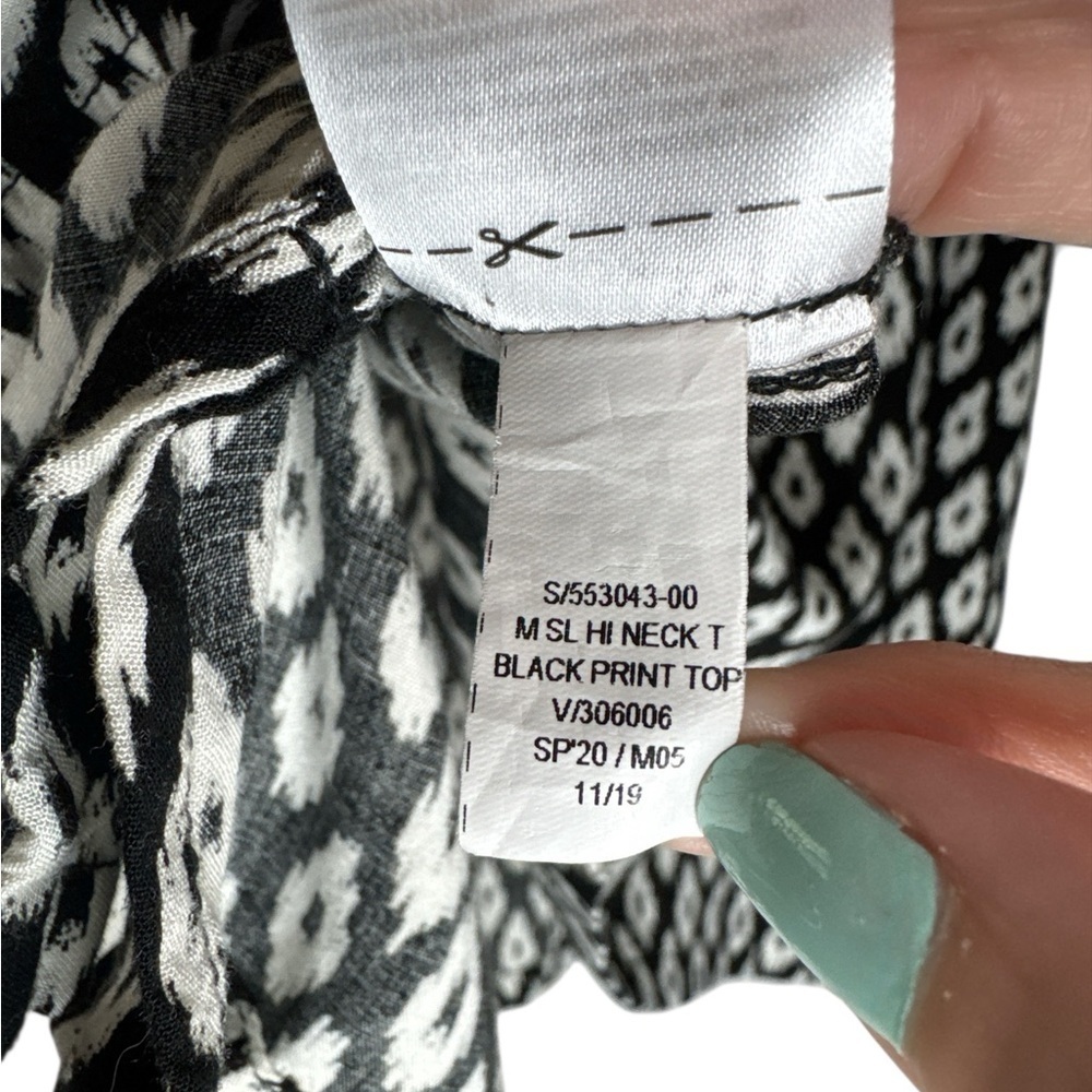 Old Navy Sleeveless High Neck Geometric Tank Top - Picture 8 of 8